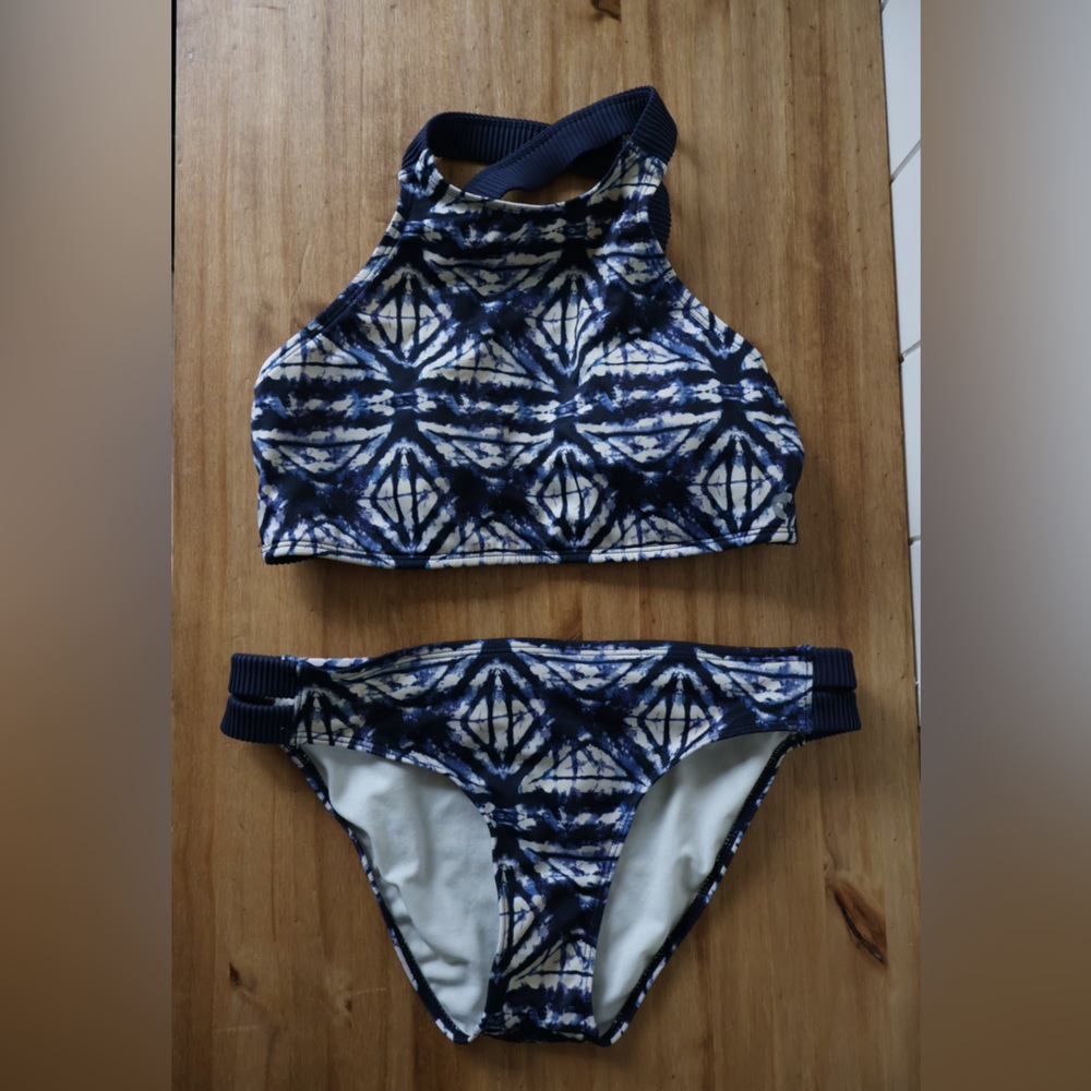 Roxy Navy and White Tie-Dye Bikini Top